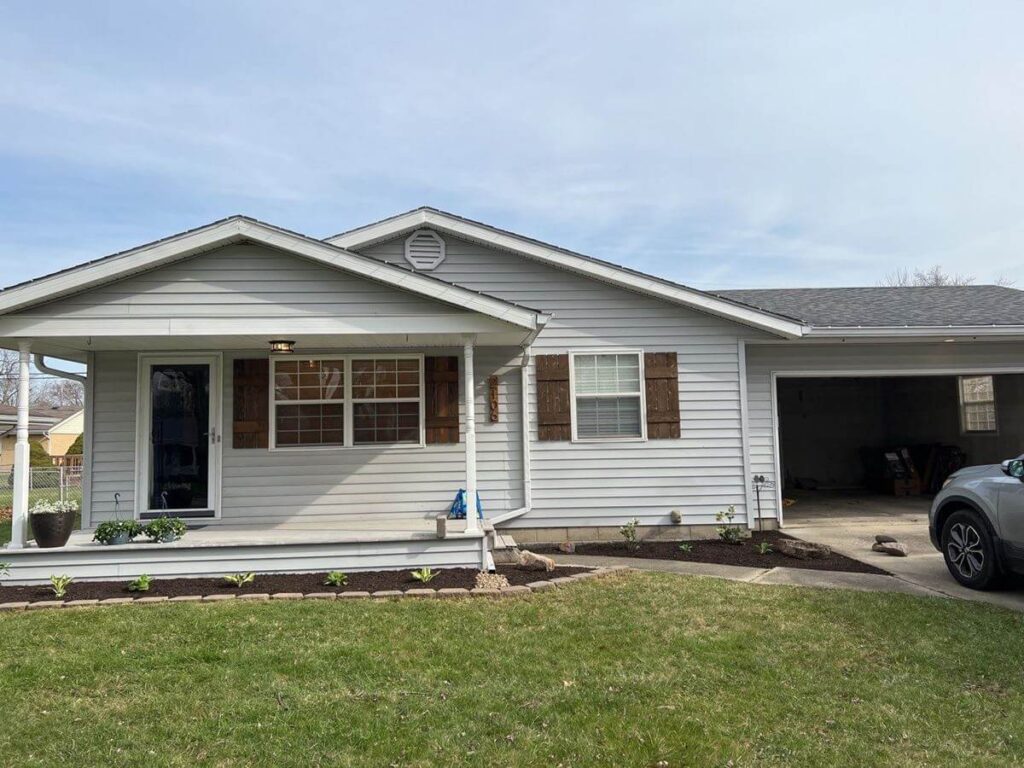 house-washing-and-concrete-clenaing-in-muncie-in-3.jpg